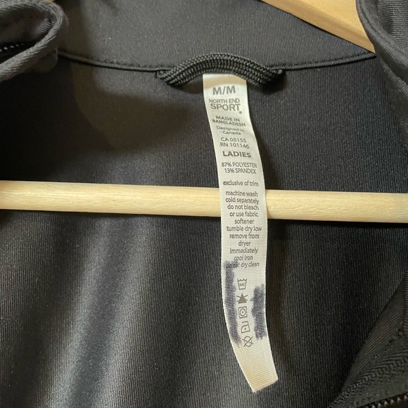 Black Jacket Size medium - Picture 6 of 7